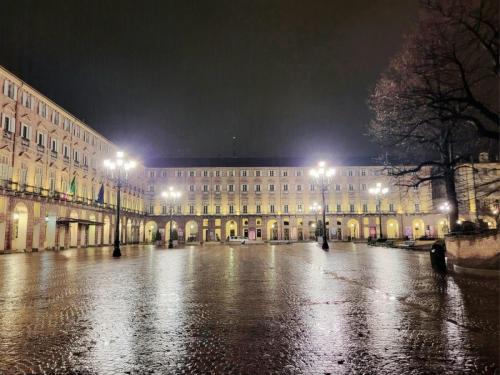 piazza-castello-verso-il-Teatro-Regio
